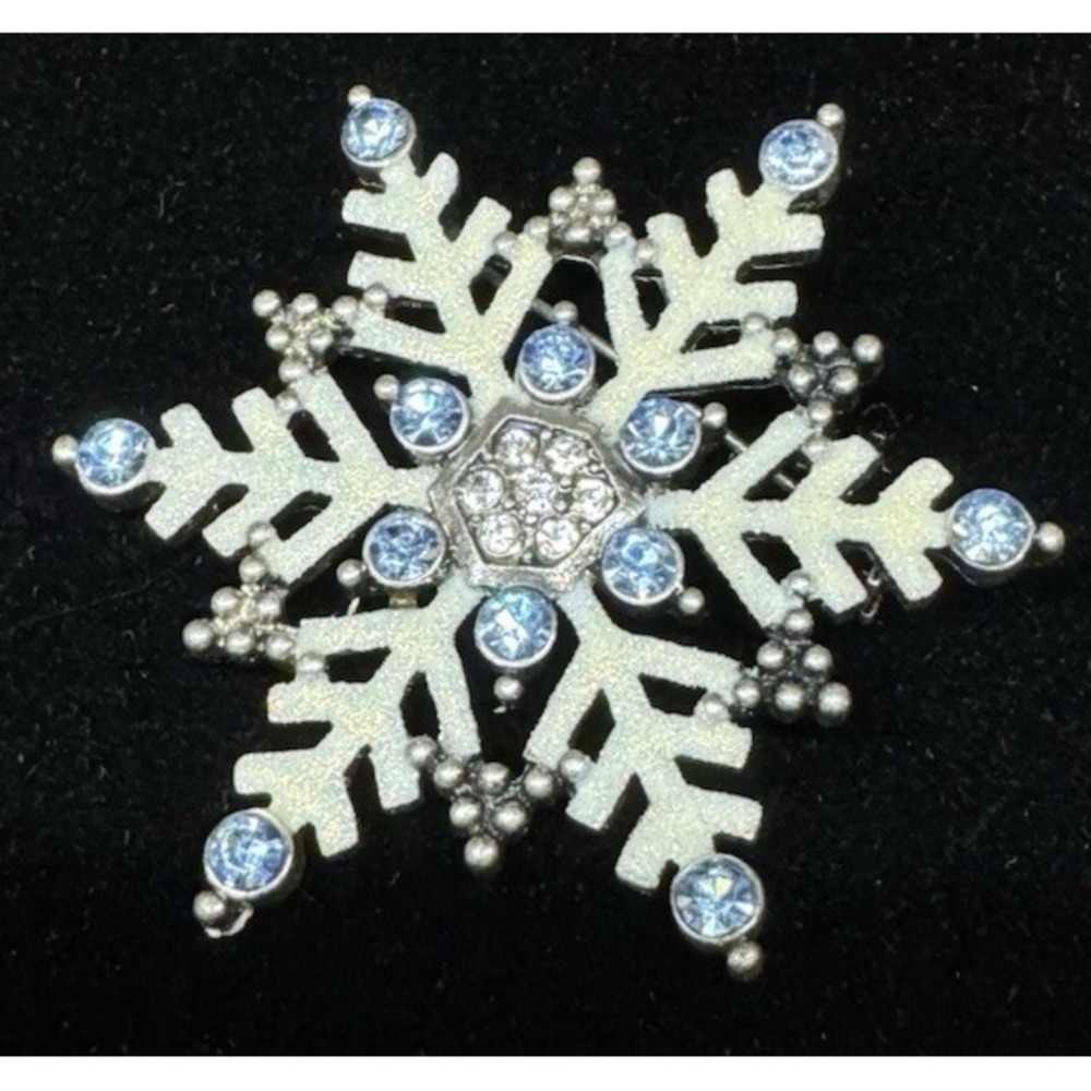Vintage Snowflake Brooch Silver Tone Blue Rhinestone Enamel Winter Pin Marked KC